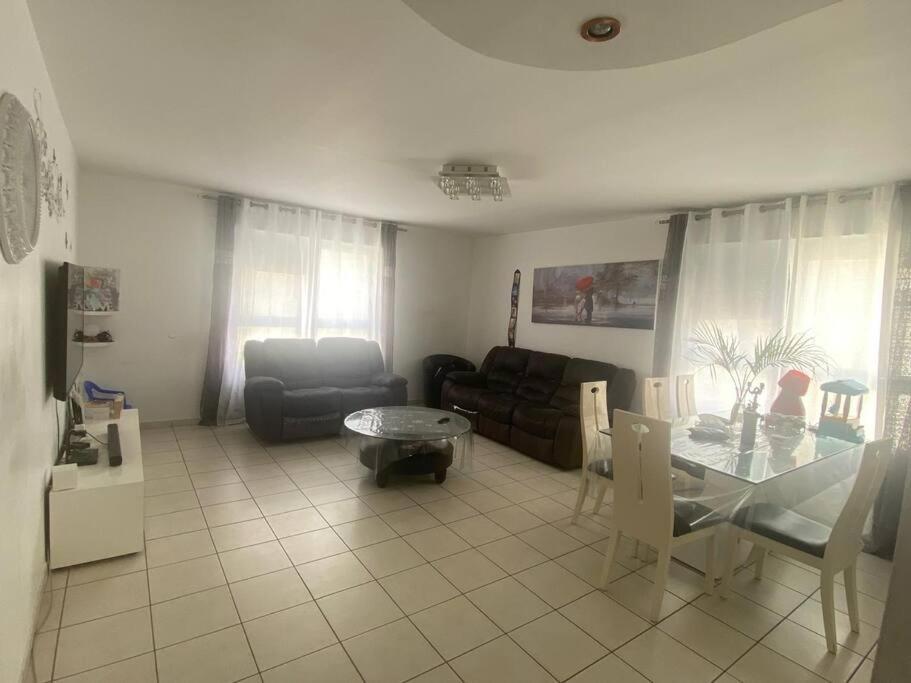 Appartement דופלקס משפחתי בשכונת מנחם בגין à Ramla Extérieur photo